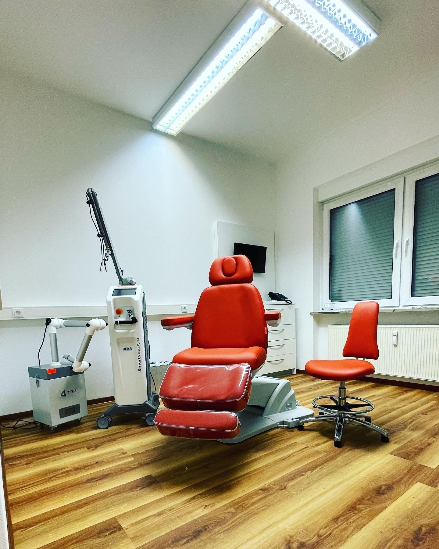 Laserraum mit Behandlungsstuhl